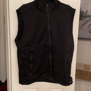 Men’s North Face full zip vest